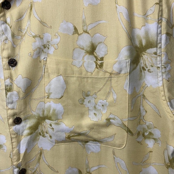 Jos A Bank Hawaiian Shirt Mens Large Yellow White Flowers Silk Relaxed Aloha - Picture 6 of 11